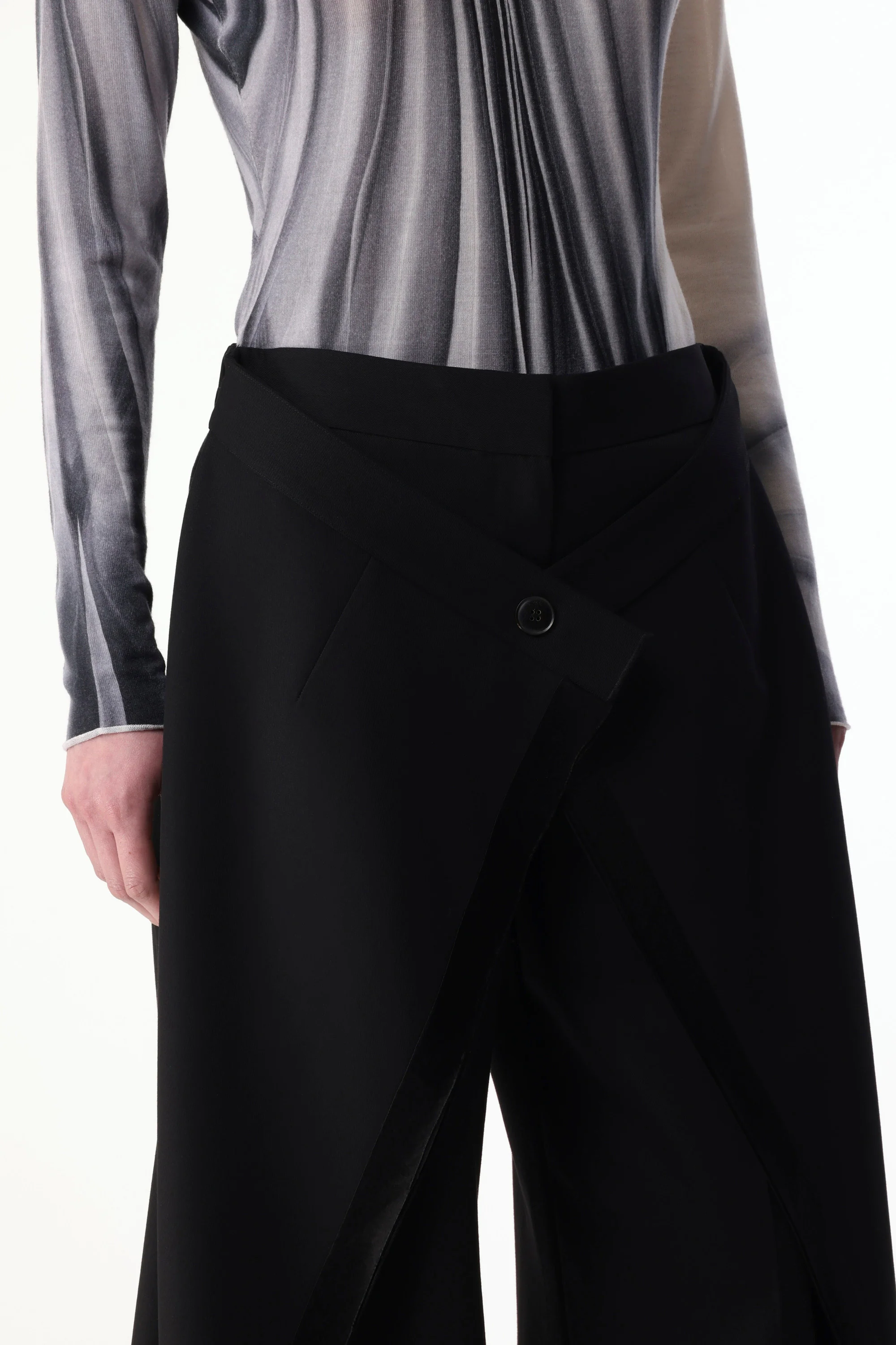 WOOL SUITING WIDE LEG PANT WITH SIDE EXTENSIONS - Image 4